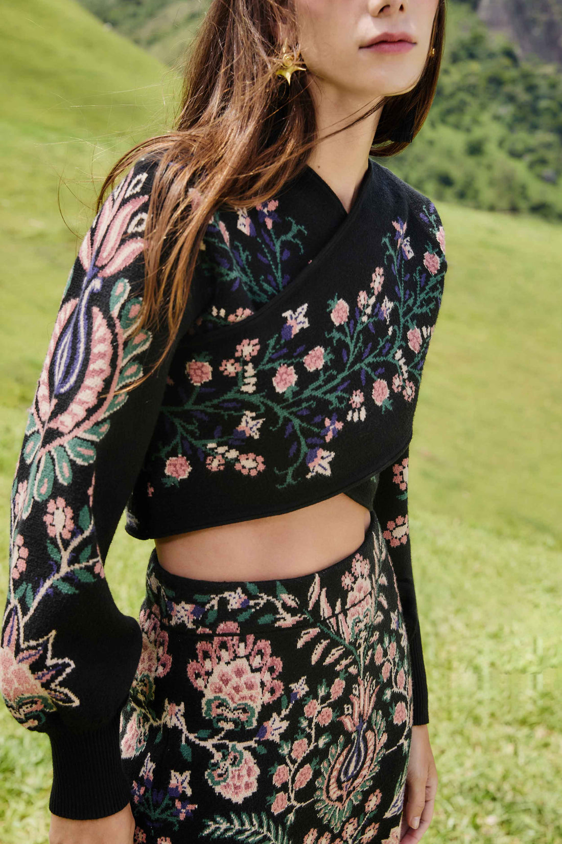 farm-rio-marvelous-garden-knit-top_340222_1